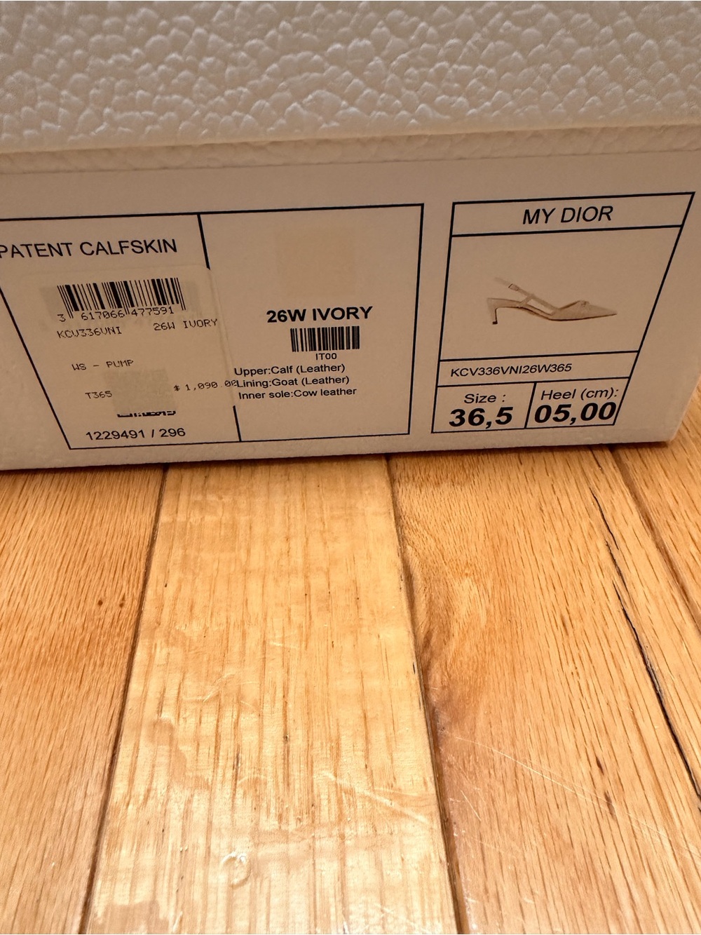 Dior Ivory Pointed Slingback Pumps with Gold Logo - Picture 6 of 9